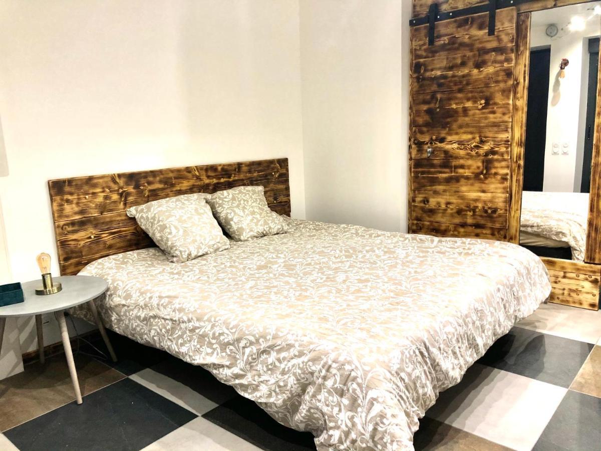 Studio Cocooning Spa, Lit Xxl, Cour Exterieure Le Puy-en-Velay Dış mekan fotoğraf